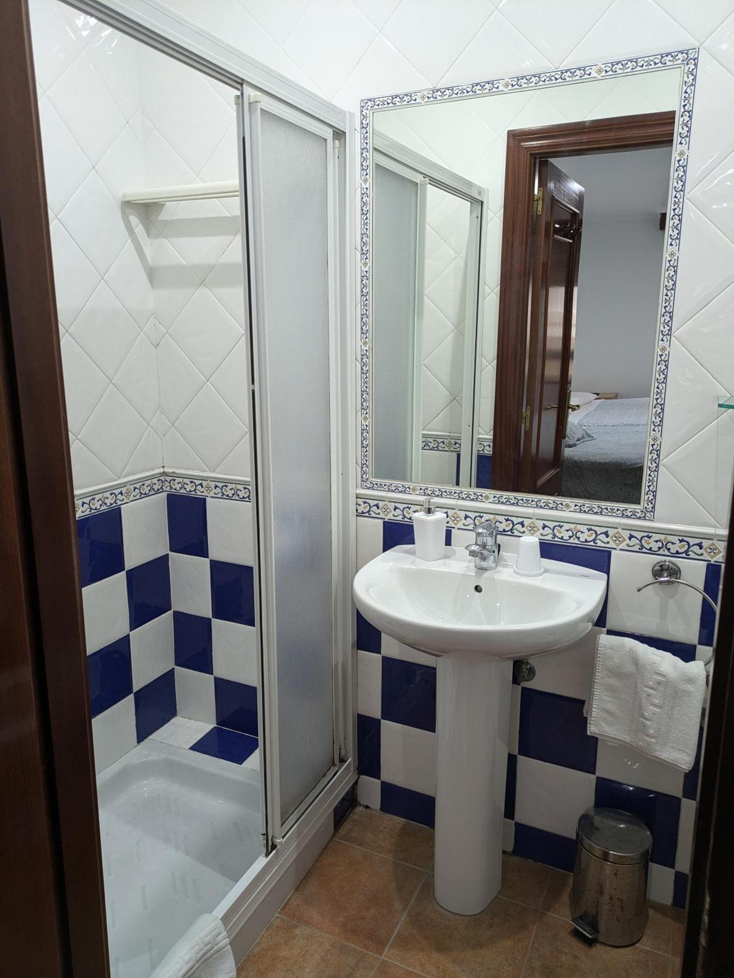 Akelarre Ostatua Otel Guernica y Luno Dış mekan fotoğraf