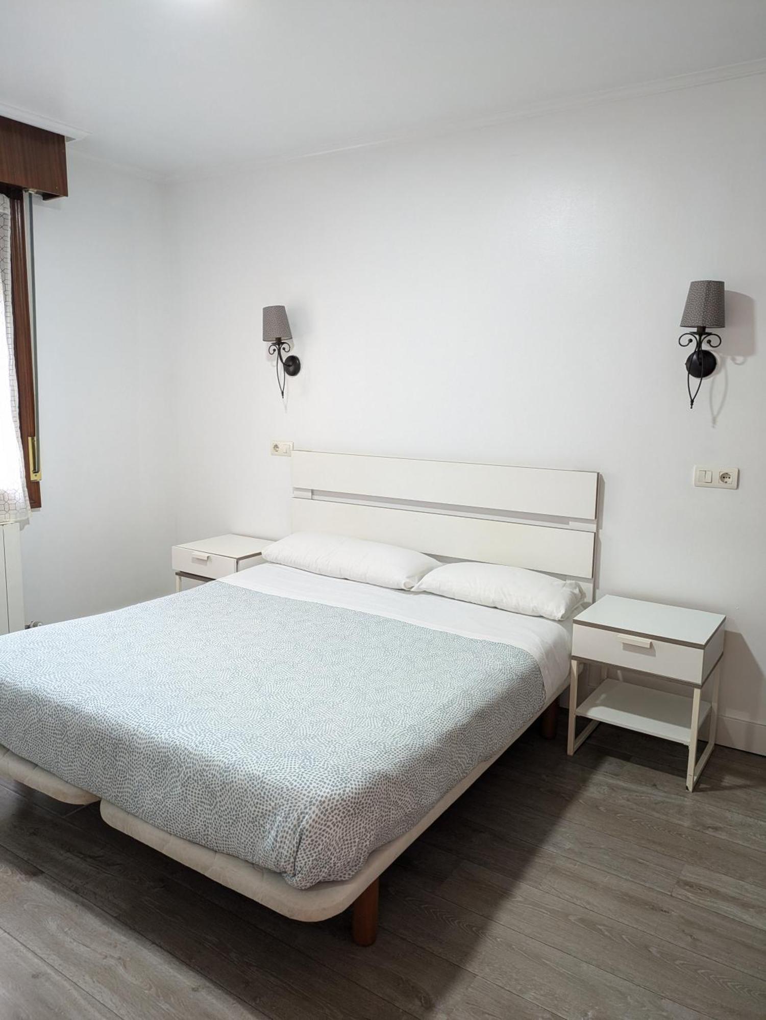 Akelarre Ostatua Otel Guernica y Luno Dış mekan fotoğraf