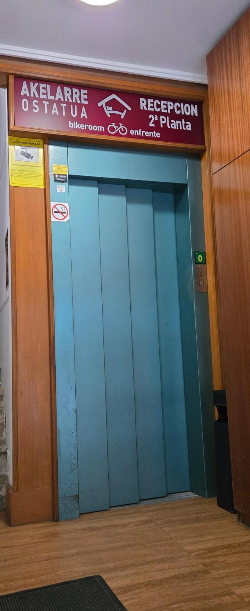 Akelarre Ostatua Otel Guernica y Luno Dış mekan fotoğraf